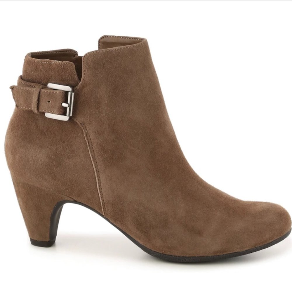Sam Edelman Suede Booties Size 9